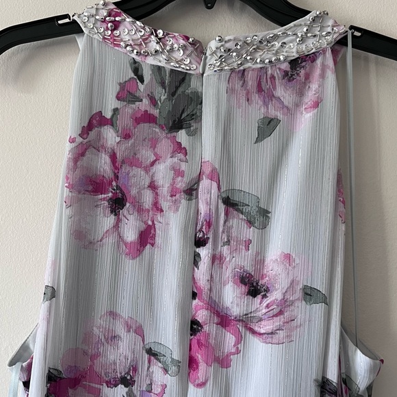 Full length beaded neck; Halter Chiffon Sleeveless Dress- Size:18 -wedding - Picture 3 of 11